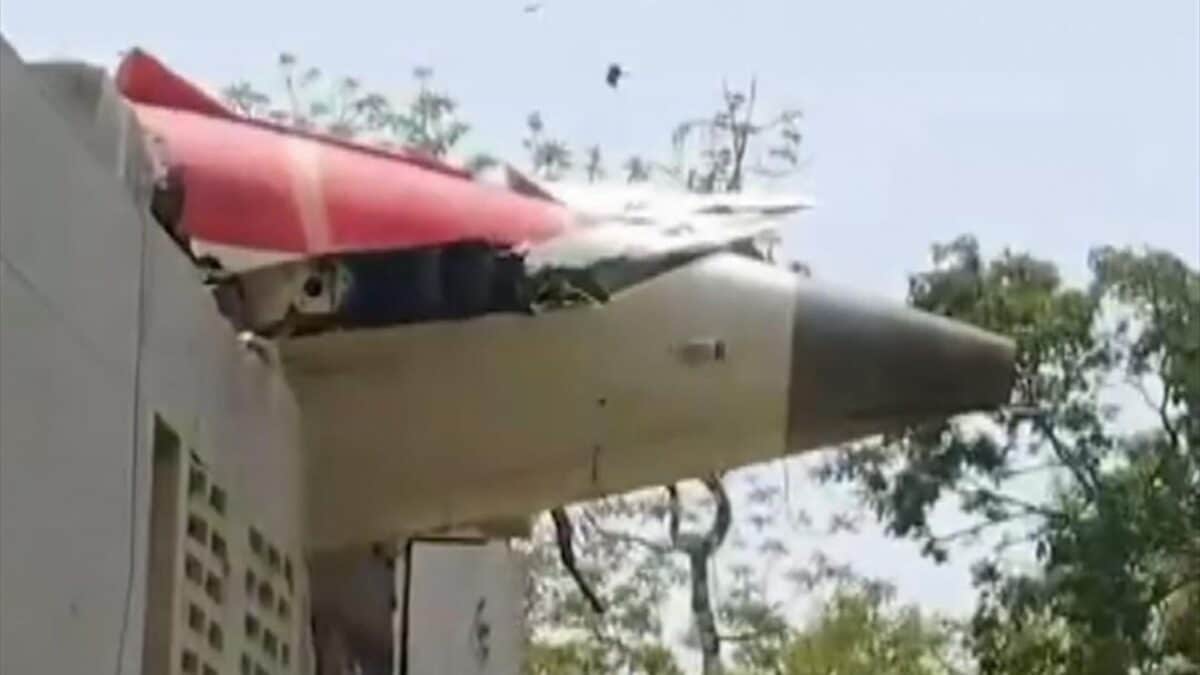 Çfarë thonë ekspertët për avionin që u rrëzua në Indi më 12 Qershor?