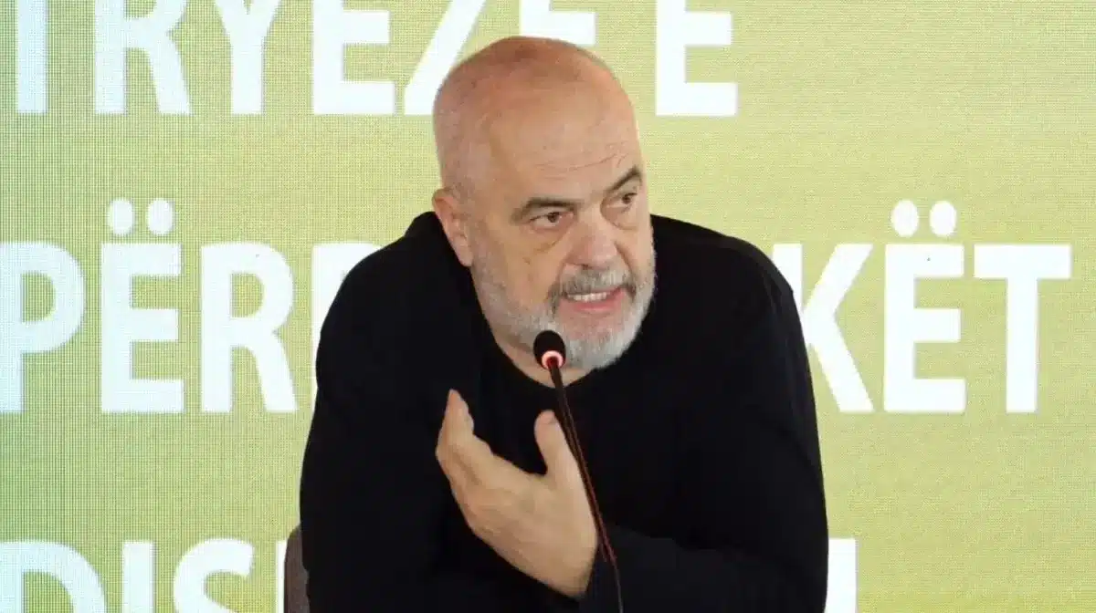Pas ULTIMATUMIT të Ramës, japin dorëheqjen 18 administratorë në bashkinë Elbasan