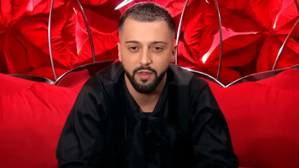 Çfarë po ndodh me Gjestin? U raportua për gjendje të rëndë shëndetësore, ja si paraqitet gjendja e këngëtarit
