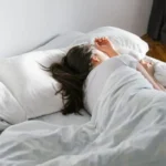 7 gabimet që ju shëndoshin shumë nëse i bëni para se të flini