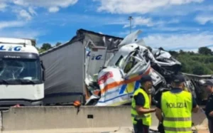 Aksident fatal në autostradën në Itali: 3 persona të vd*kur dhe 15 të tjerë të pIagosur rëndë