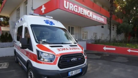 Sërish aksident në vend! Motomjeti humb kontrrollin, 24 vjecari dyshohet se…