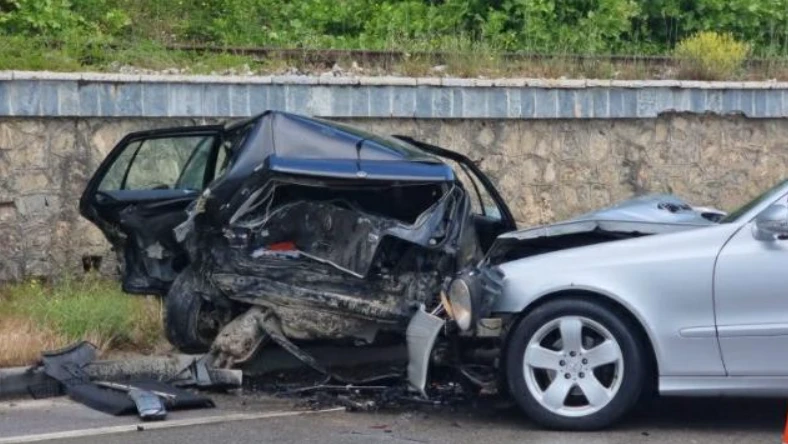 Mbeti nëna pa djalë, e shtëpia pa burrë! Del fotoja, këto janë vëllezërit që u përpIasen për vd*kje nga shoferi 33 vjecar