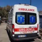 Ngjarje tragjike: Gruaja bie nga dritarja e tualetit, humb jetën në vend