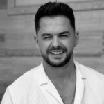 RRENQETHESE! Halla e Shpat Kasapit bënë deklaratën e FORTE për ‘miqtë’ e këngëtarit