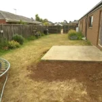 E TMERRSHME! Eshtrat e një foshnje shqiptare gjenden të groposura në oborrin e një shtëpie