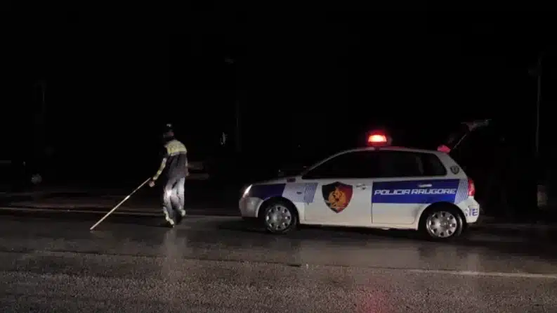 Aksident tragjik në vend! Makina përpIas për vd*kje 18 vjecarin