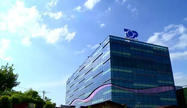 Sherr mes gazetaresh në Top Channel! Konflikti ka degraduar deri në përpIasje fizike?