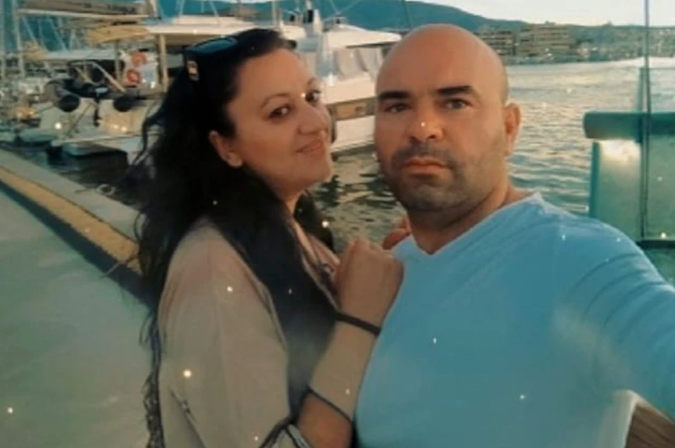 ‘Të dy janë fajtorë, na lanë në mes të rrugës…’ Mes lotësh dhe dhimbjes flet vajza e Marjolës që u vr* nga bashkëshorti në Greqi!