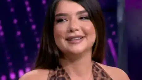 Ndizet rrjeti, del VIDEO: Alba Pollozhani kapet me telefon brenda BBVK?