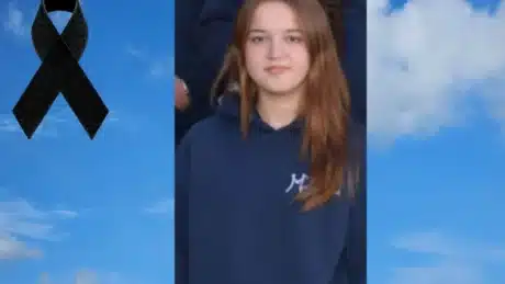 ‘Monik, do mbetesh gjallë mes nesh…’ Humbi jetën papritur, gjimnazi bënë postimin prekës për 16 vjecaren në Shkodër