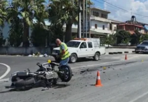 Nuk arriti t’ia dilte dot, humb jetën i riu që u aksidentua me motor në vendin tonë!