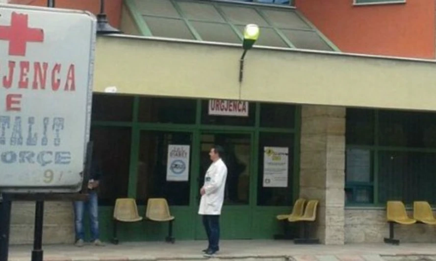 Ngjarje e pazakontë në vend! Çifti shtrohet në spital pas natës së parë të martesës, arsyeja TRONDIT!