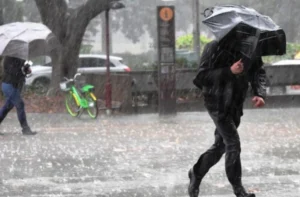 E Premtja bënë KTHESEN DRASTIKE të motit! Ulje temperaturash, rrebeshe shiu dhe…Ja cfarë na pret ditën e nesërme