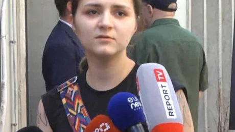 ‘E hëngri k*nceri nga brenda…’ Aktori shqiptar mbylli sytë, flet mes lotësh vajza e tij