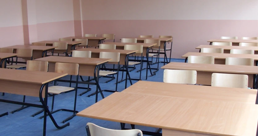 ‘Vd*s sot, se ringjallesh nesër…’ predikonte Jehovain në shkollë, pushohet nga puna mësuesi në Tiranë!