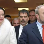 ‘Këtë ditë të zezë nuk do e doja kurrë…’ Mes lotësh, dhimbjes dhe pikëllimit flet bashkëshortja e Fatos Nanos