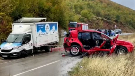 Makina e bërë copash! Dalin pamje nga aksidenti tragjik që humbi jetën 41 vjecarja në vend