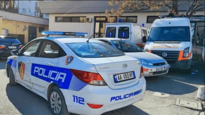 Aksident i rëndë në mes të Tiranës! Makina përplas këmbësorin, raportohet se…