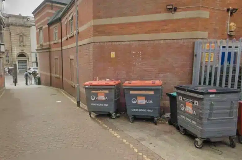 I riu shqiptar vd*s tragjikisht: Kamioni e shtyp në koshin e plehrave, më pas u…