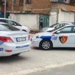 Ngjarje tr*nditëse! Qytetari tenton të vetëdigjet, lyhet me benzinë dhe i vendos fIakën vetes