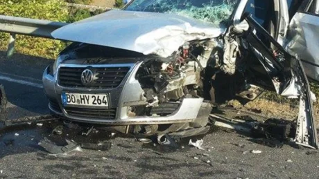 Aksident i frikshëm në vend! Makinat bëhen copash, 3 persona…