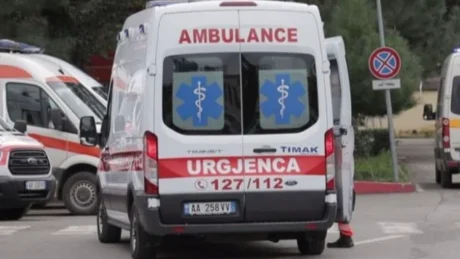 Aksident i rëndë në Rrugën e Kombit! Për shkak të përpIasjes së fortë, shoferi…