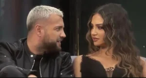 Kiara nuk përmbahet më – shikoni momentin kur e godet Luizin me çantë në kokë! DEL VIDEO