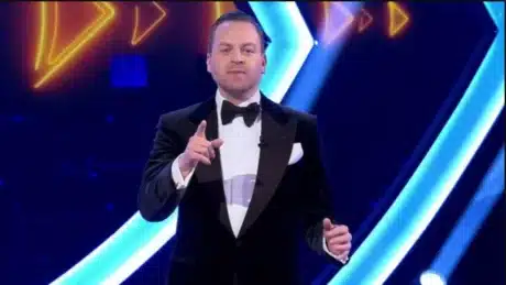 Festa e “Top Media”, Ledioni shqetëson ndjekësit me daljen e tij të fundit