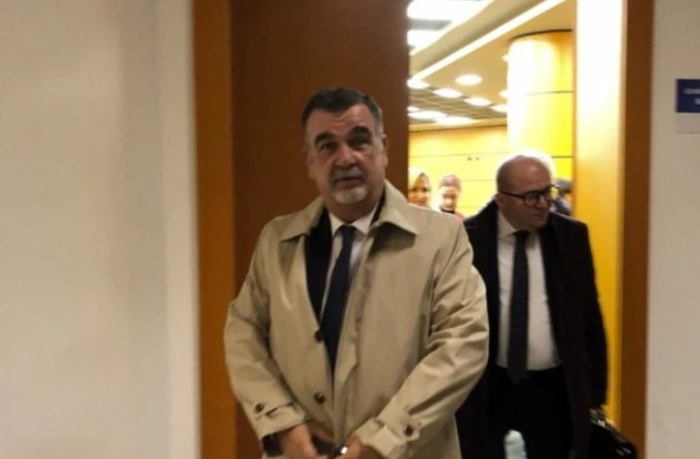 E vr*në në krye të detyrës, ky është reagimi i familjarëve të Astritit pas humbjes ë tij!