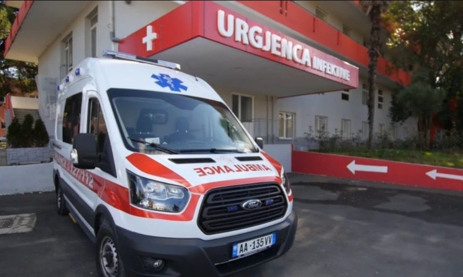 Ngjarje tragjike! Familjarët gjejnë të p*jetë 21 vjecarin, dyshohet se…