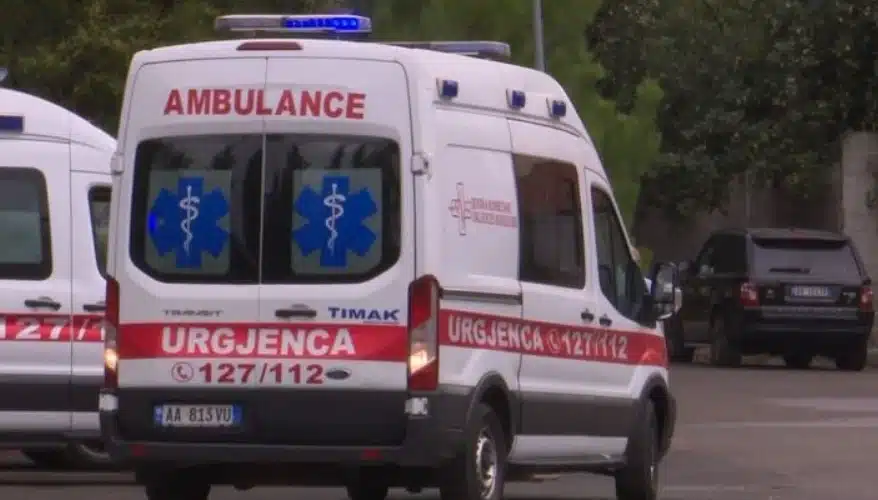 Mëngjes i trishtë! Aksident me vd*kje në vend, humb jetën 35 vjecari. PIagosen dy të tjerë