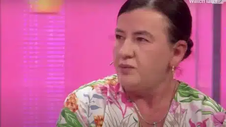 Rrënqethëse! ‘Jetojmë me makth, ende festojmë ditëlindjen e saj…’ Nëna e Bleona Matës prek rrjetin