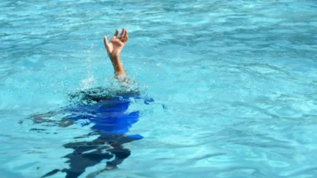 Ngjarje e rëndë! 27-vjeçari gjendet p*jetë në pishinën e hotelit ku punonte