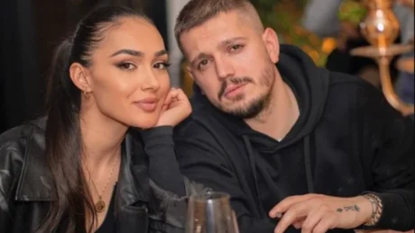 Pas lajmeve për ndarje nga Elgiti, Klea bën këtë postim