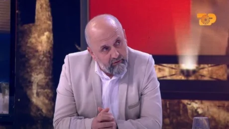 Alfred Cako sulmon Fatos Nanon pas vdekjes: I neveritshëm, vr*sës dhe…