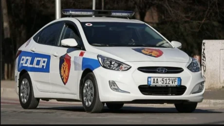 TRONDITËSE në vend! 21-vjeçari VETËVA*ET në banesën e tij