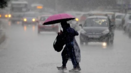 Moti i keq ka mbërthyer vendin, vjen LAJMI I MADH: Ja kur do ndalen rrebeshet e shiut